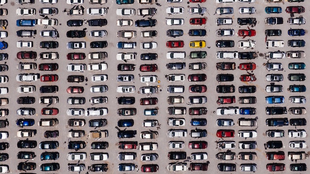 Ceny samochodów 2023 – jak kupić tanie auto?
